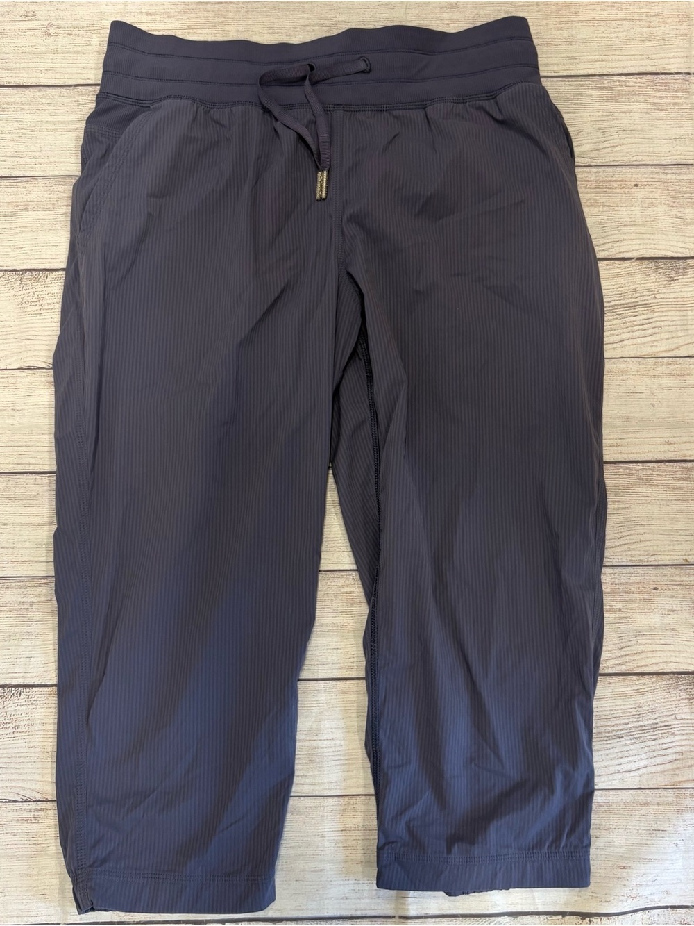 LULULEMON Dance Studio Crops Size 8